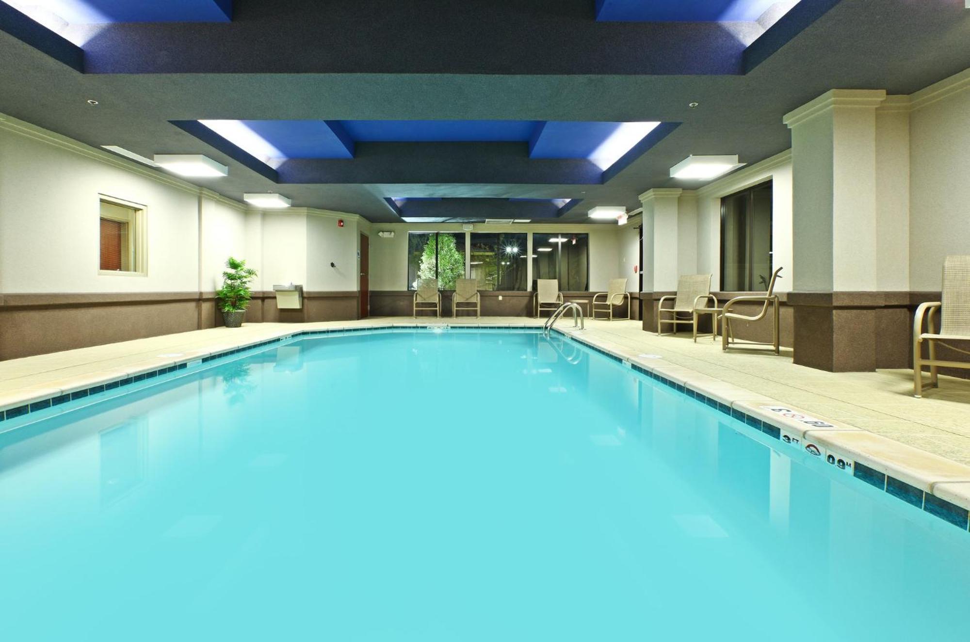 Holiday Inn Express & Suites Maumelle By Ihg Екстер'єр фото